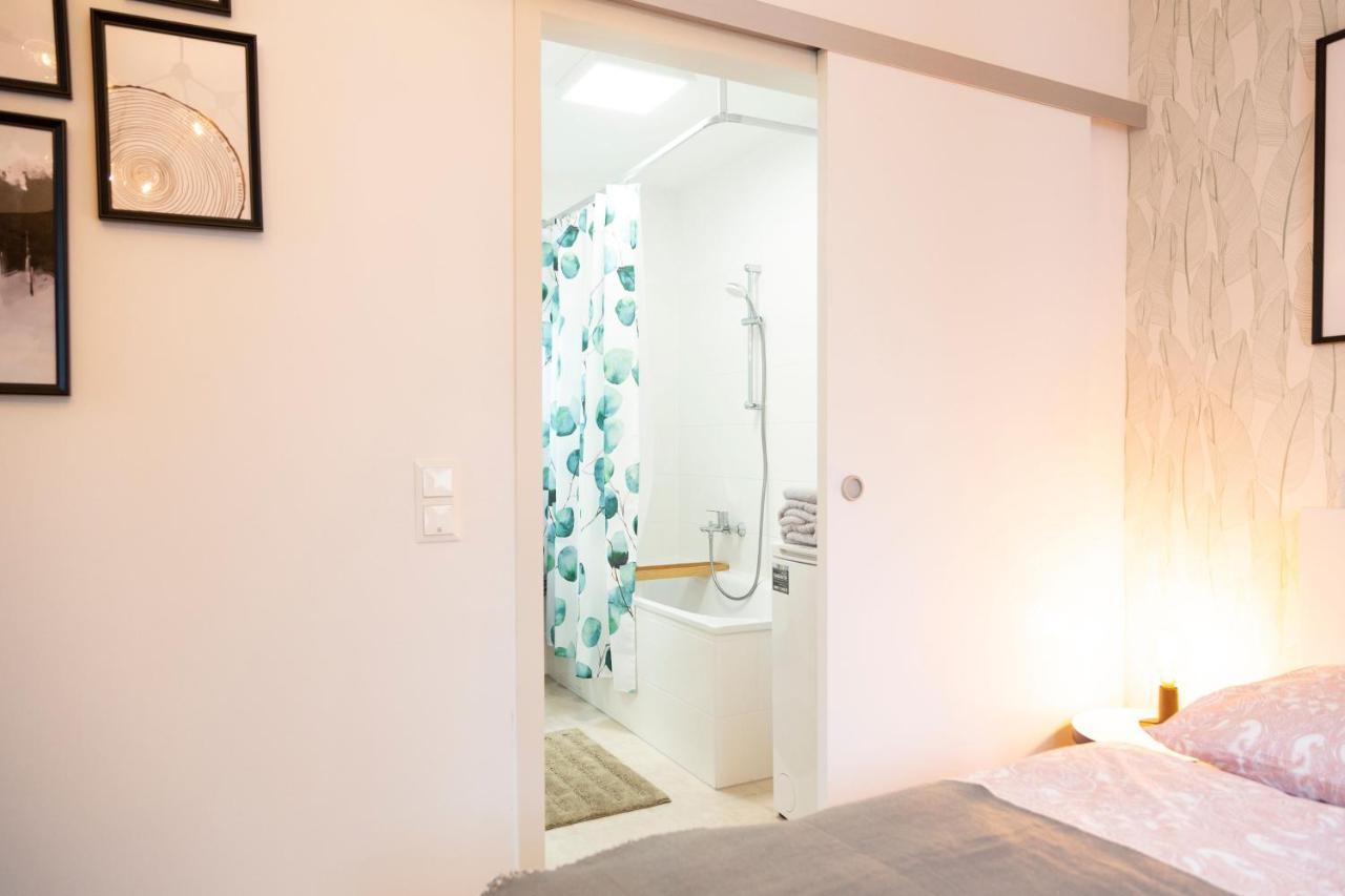 Green & Cozy Apartment - 15 Min To City Center Bécs Kültér fotó